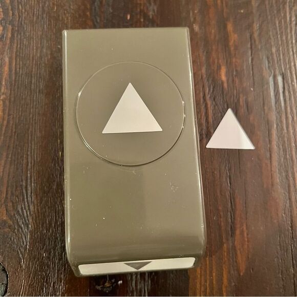 Stampin’Up Small Triangle Hand Punch - Picture 1 of 5